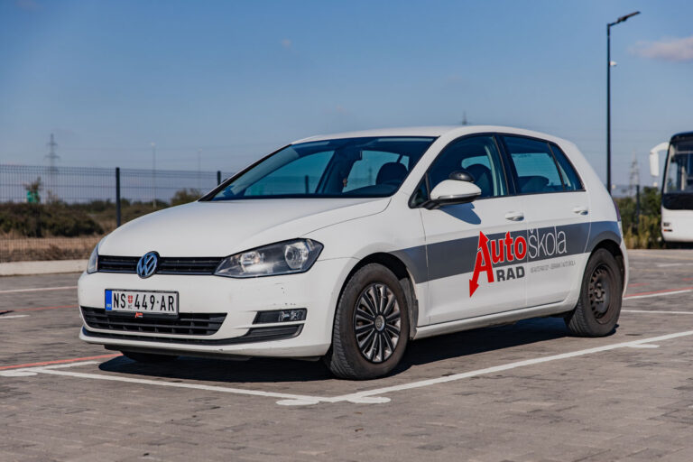 AUTO RAD - Auto škola Novi Sad
