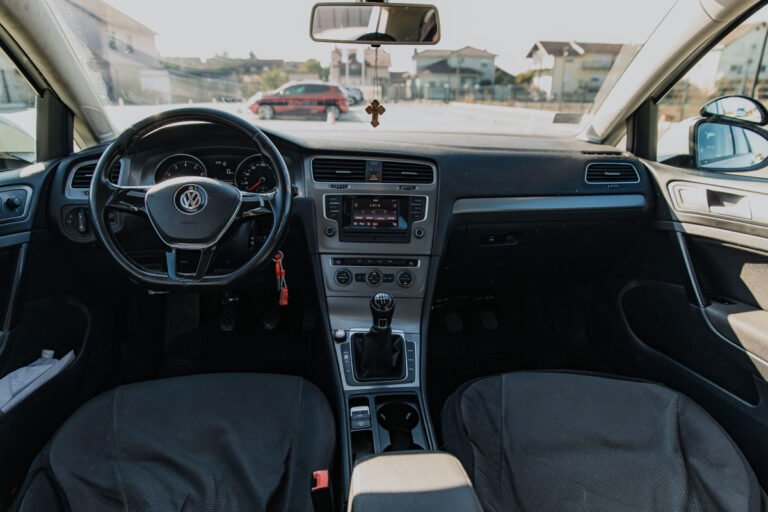 AUTO RAD - Auto škola Novi Sad