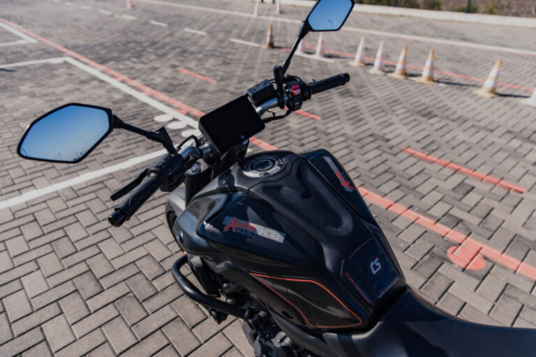 AUTO RAD - Auto škola Novi Sad
