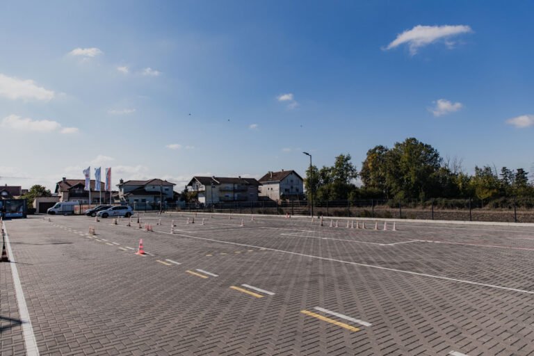 AUTO RAD - Auto škola Novi Sad