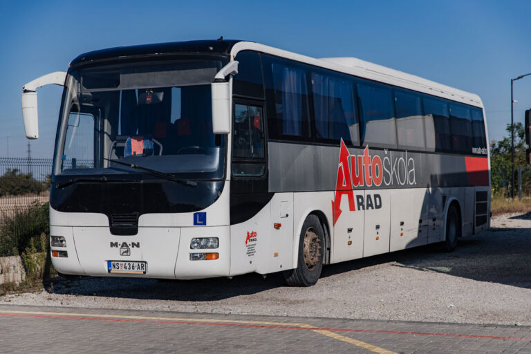 AUTO RAD - Auto škola Novi Sad