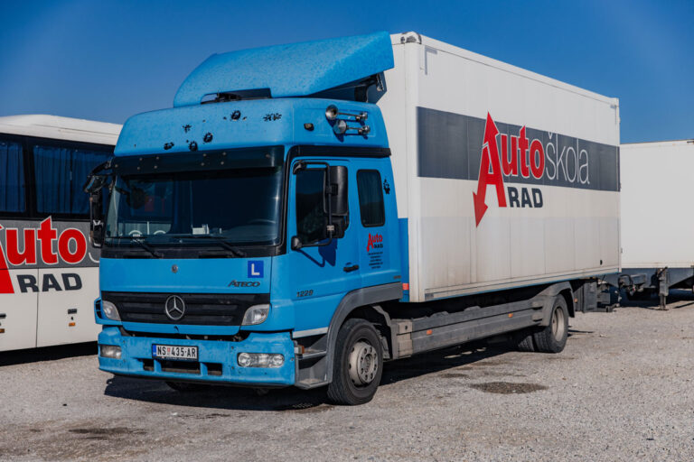 AUTO RAD - Auto škola Novi Sad