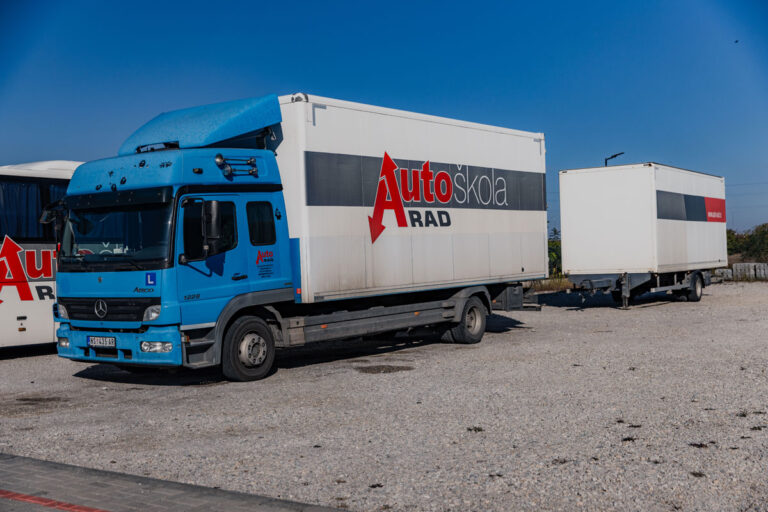 AUTO RAD - Auto škola Novi Sad