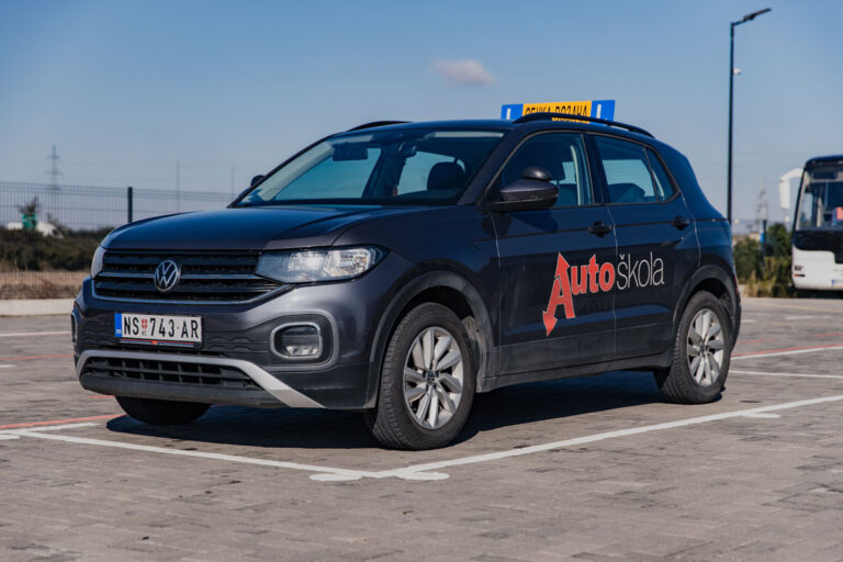 AUTO RAD - Auto škola Novi Sad
