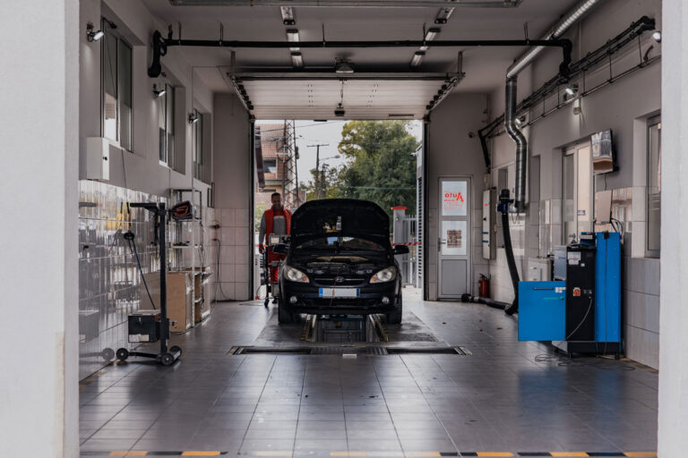 AUTO RAD - Tehnički pregled i registracija vozila - Ilirska 1F, Novi Sad
