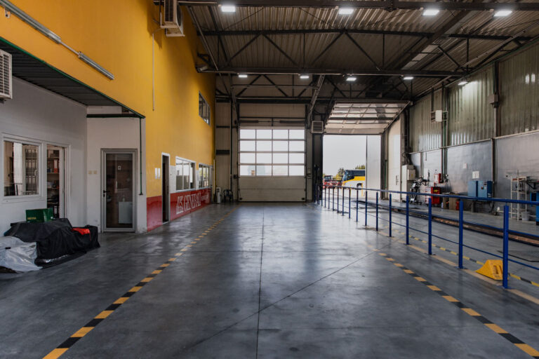 AUTO RAD - Tehnički pregled i registracija autobusa, teretnih vozila, radnih mašina, traktora, kvadova, ...
