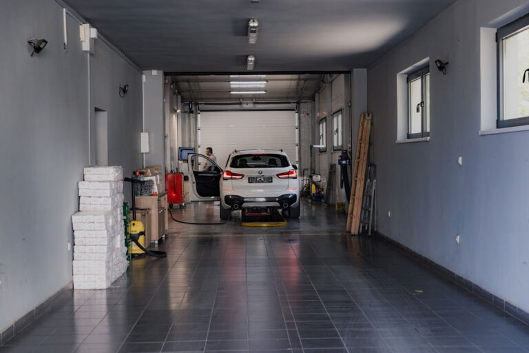 AUTO RAD - Tehnički pregled i registracija vozila - Somborska 53, Novi Sad